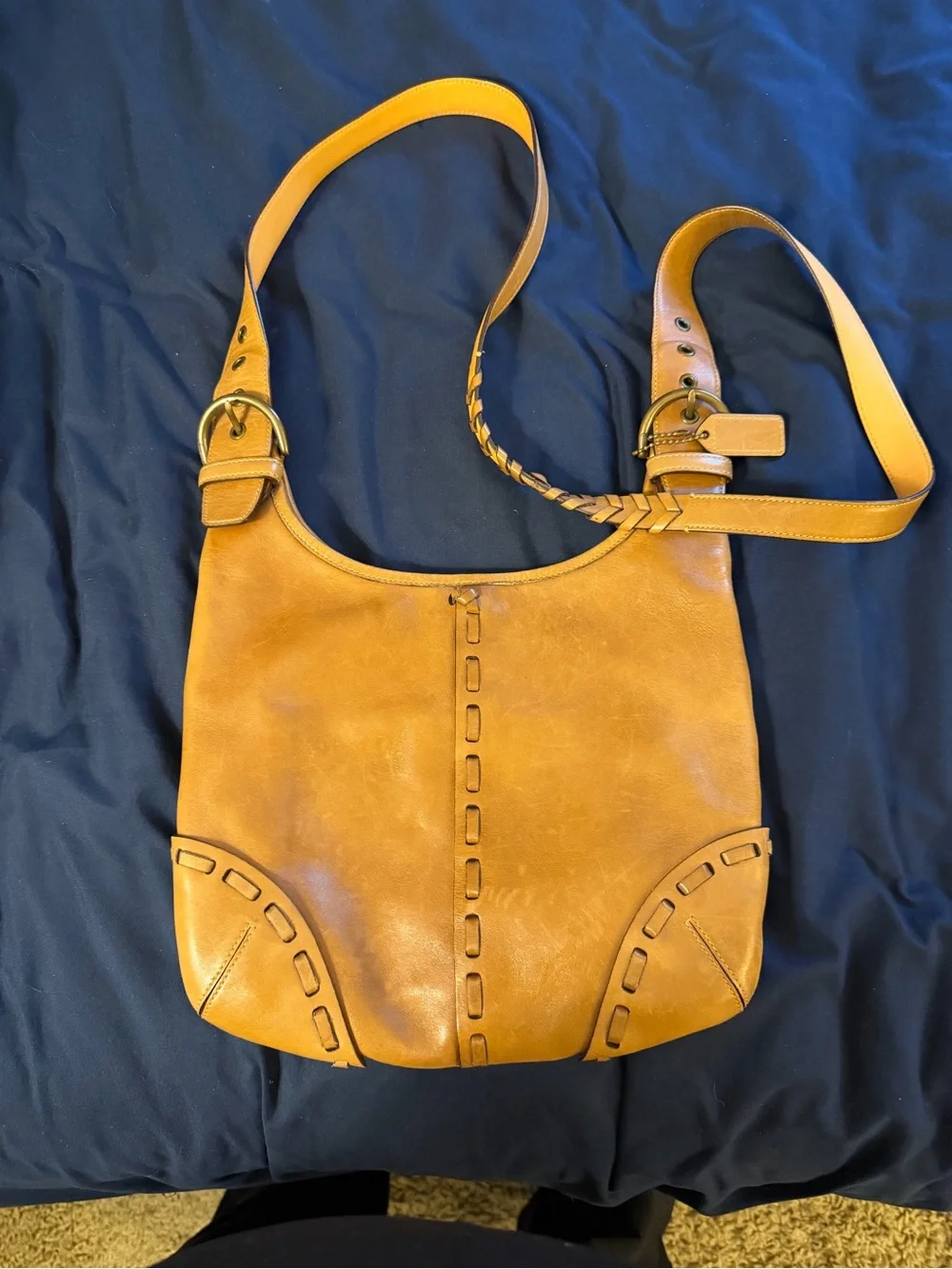 Coach Women's Leather crossbody Bag in tan. Style 9540 - Picture 1 of 11